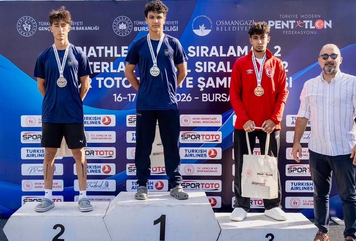 bandirmali-sporculardan-triathle-sampiyonasi-nda-4-derece