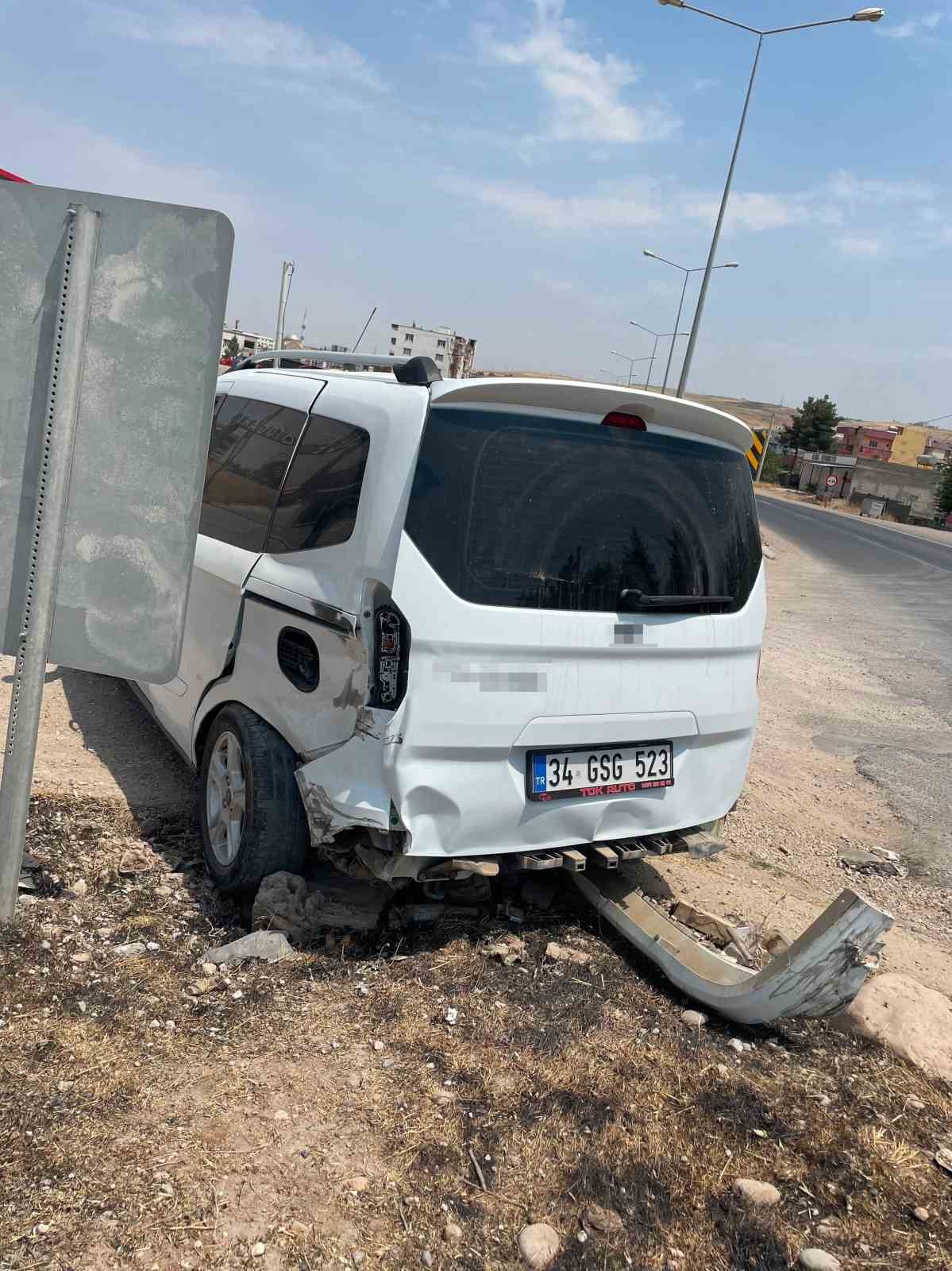 siirt-te-maddi-hasarli-trafik-kazasi