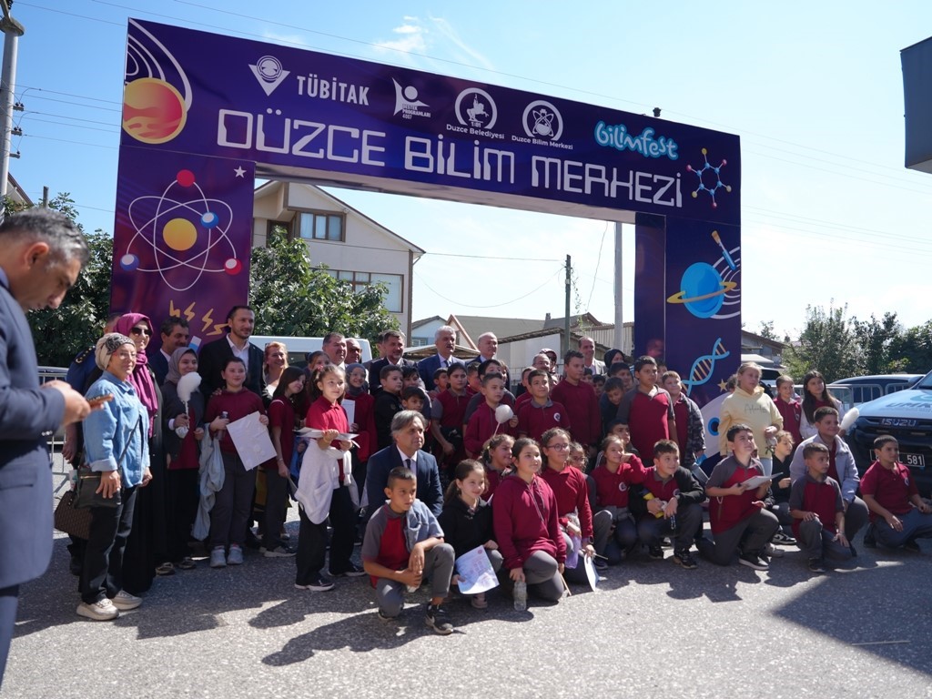bilim-senligini-6-bin-500-kisi-ziyaret-etti