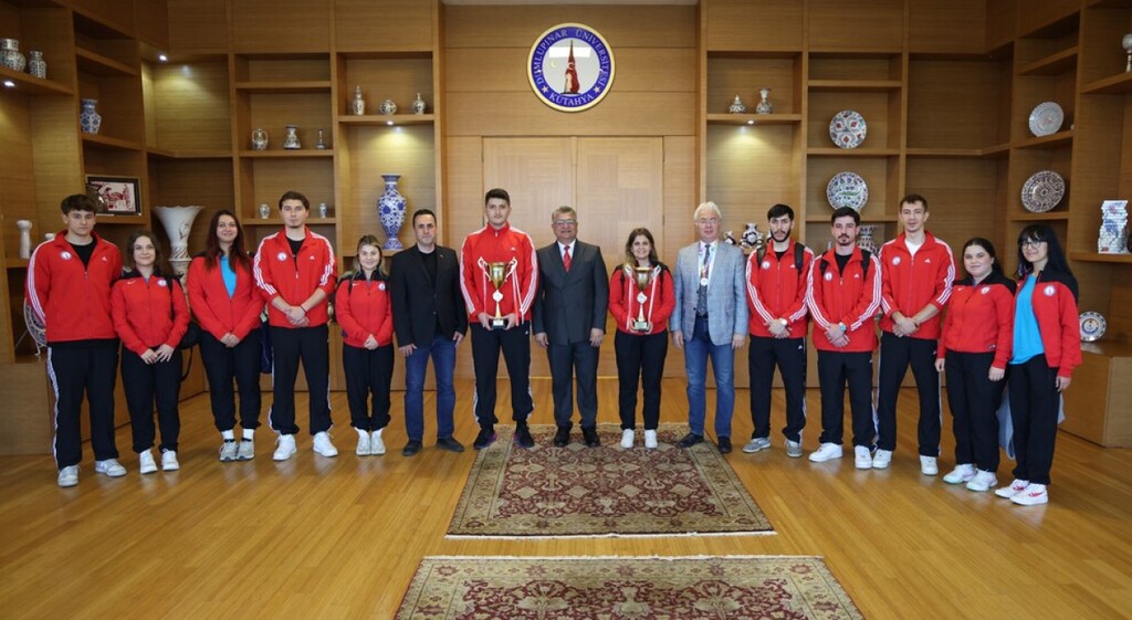 dpu-hentbol-takimlarindan-turkiye-sampiyonasi-nda-buyuk-basari