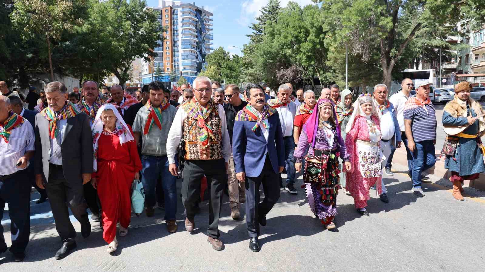 kirsehir-de-8-karacakurt-turkmen-toyu-basladi