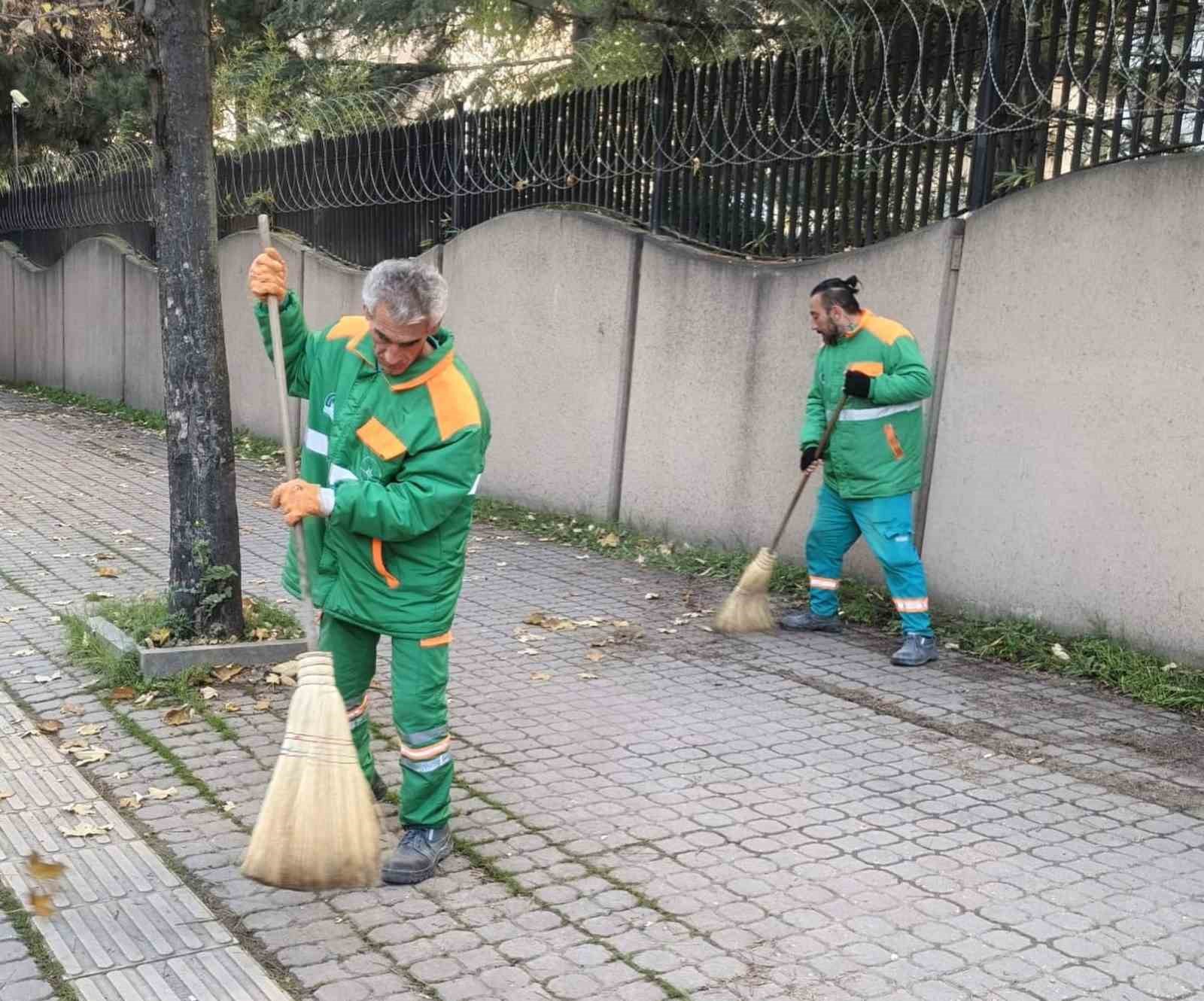 osmangazi-de-temizlik-calismalari-araliksiz-suruyor