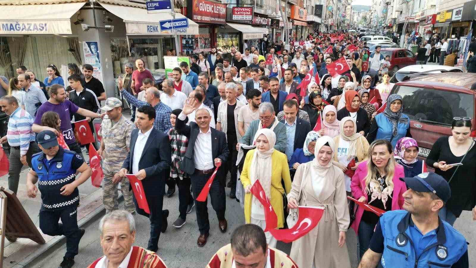 korfez-de-52-altin-kiraz-kultur-ve-sanat-festivali-coskusu-basliyor