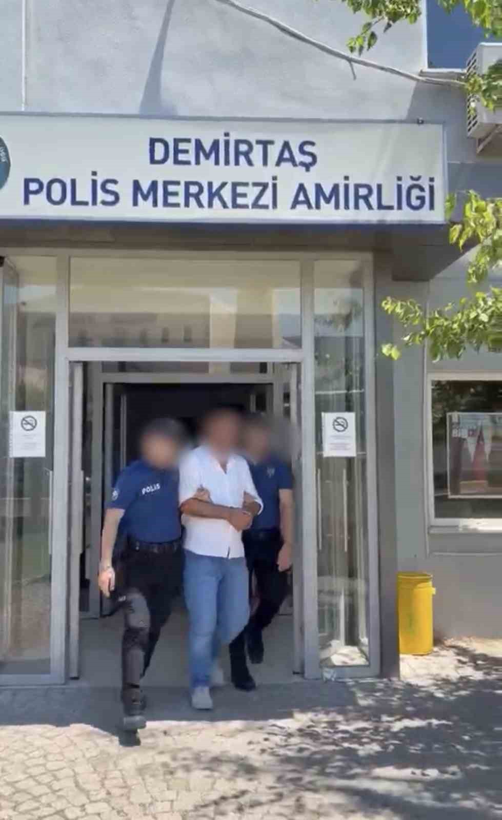 bursa-da-hakkinda-kesinlesmis-hapis-cezasi-bulunan-3-firari-yakalandi