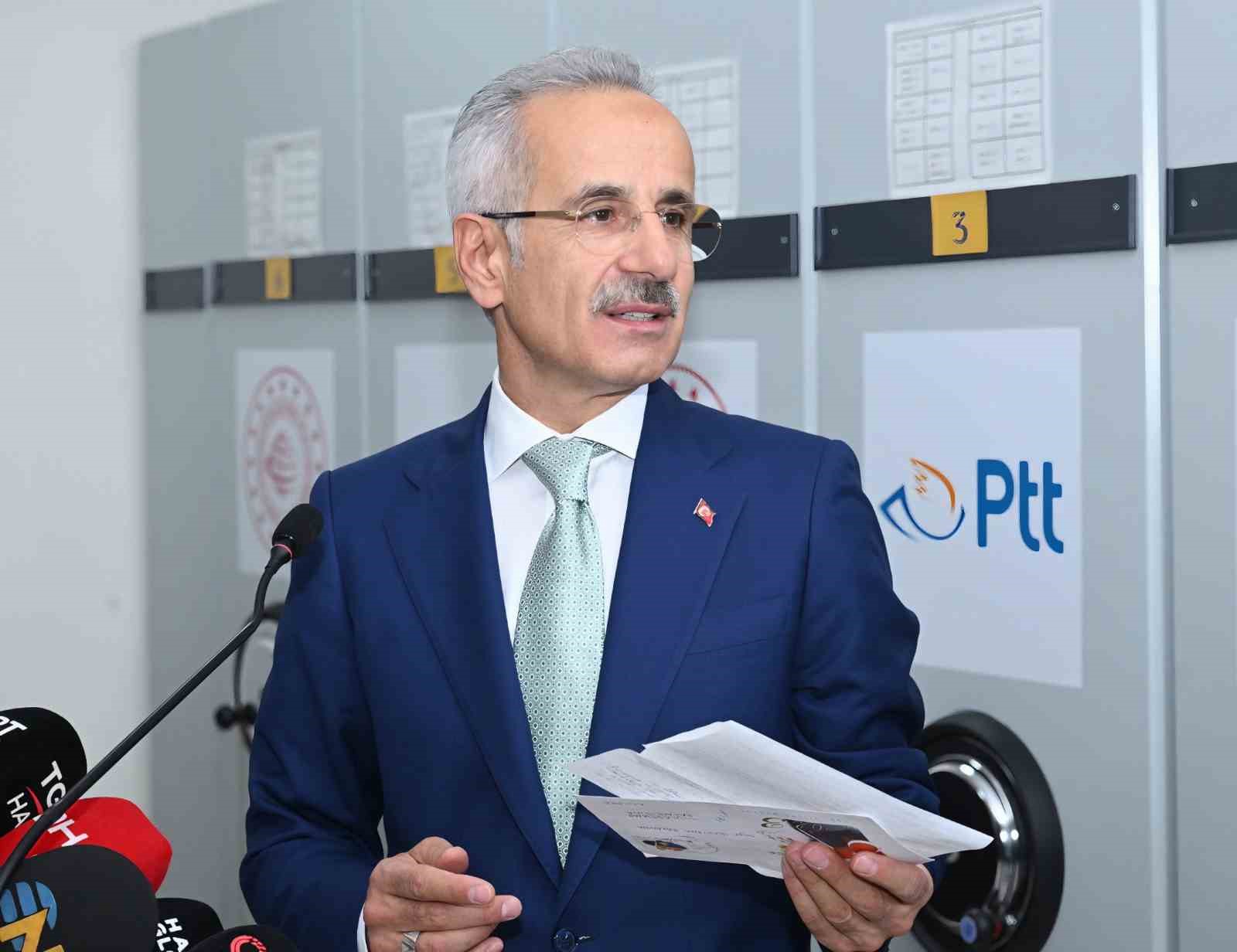 bakan-uraloglu-posta-ve-kargo-gonderi-sayisi-210-milyona-ulasti
