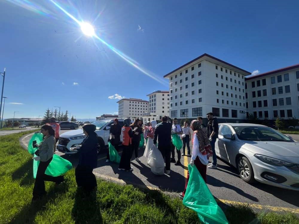 universitede-bulmak-istedigin-gibi-birak-cevre-seferberligi