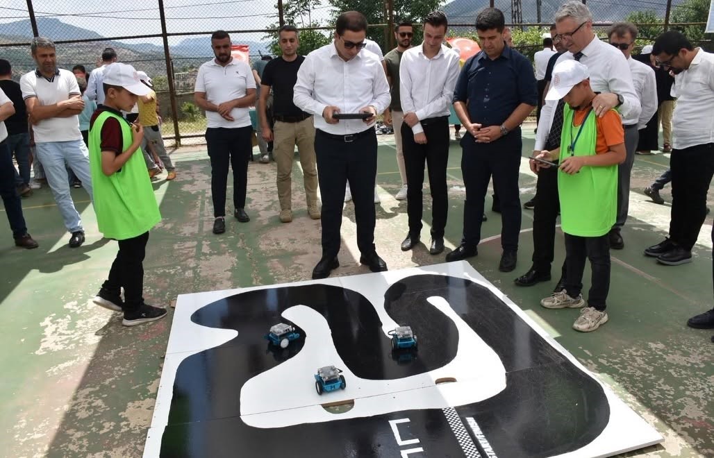 sason-da-robot-ve-teknoloji-sergisi-acildi