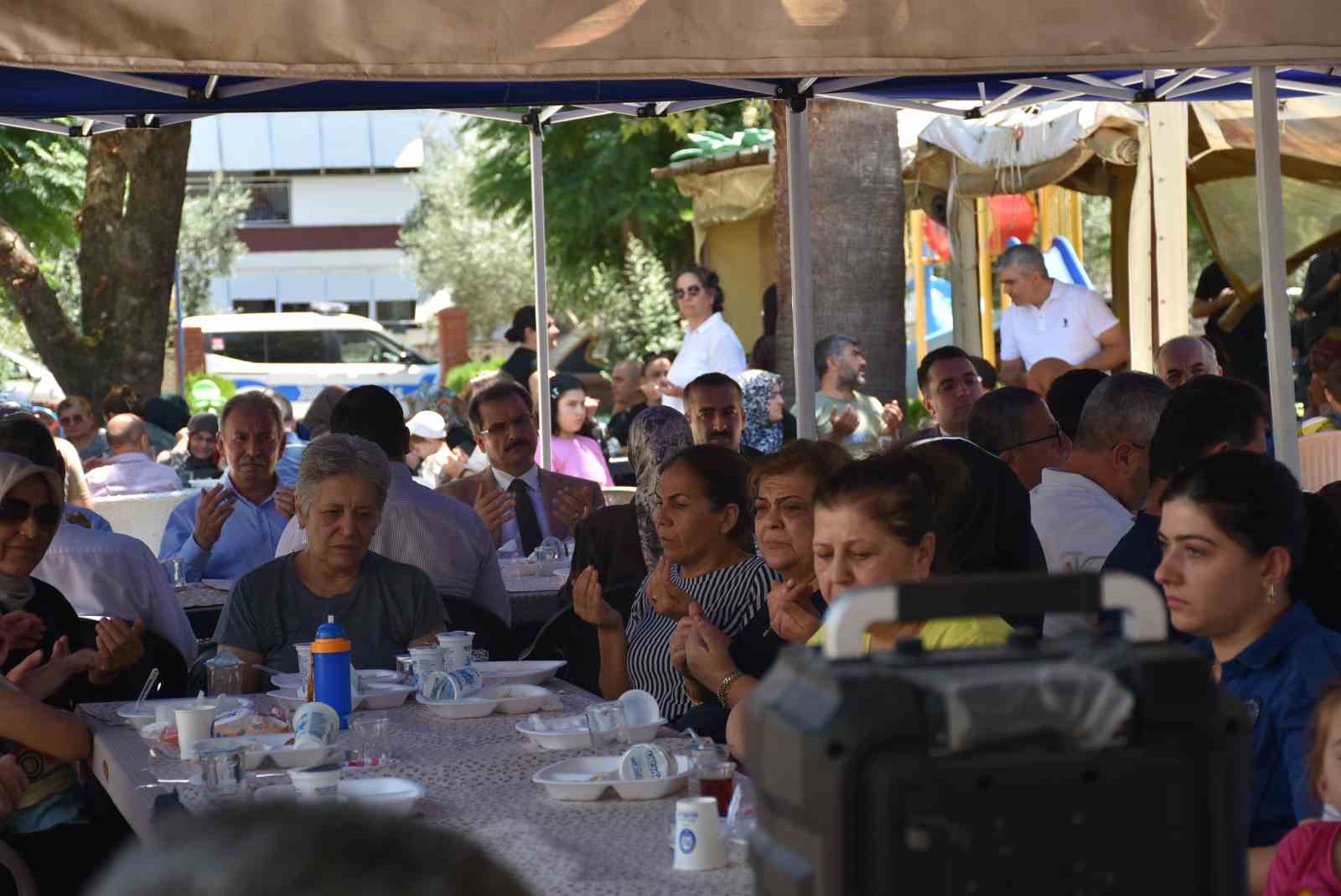 salihlili-sehit-mehmet-uyar-unutulmadi