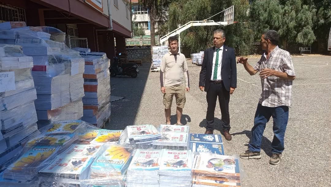 nazilli-de-ders-kitaplarinin-dagitim-hazirliklari-incelendi