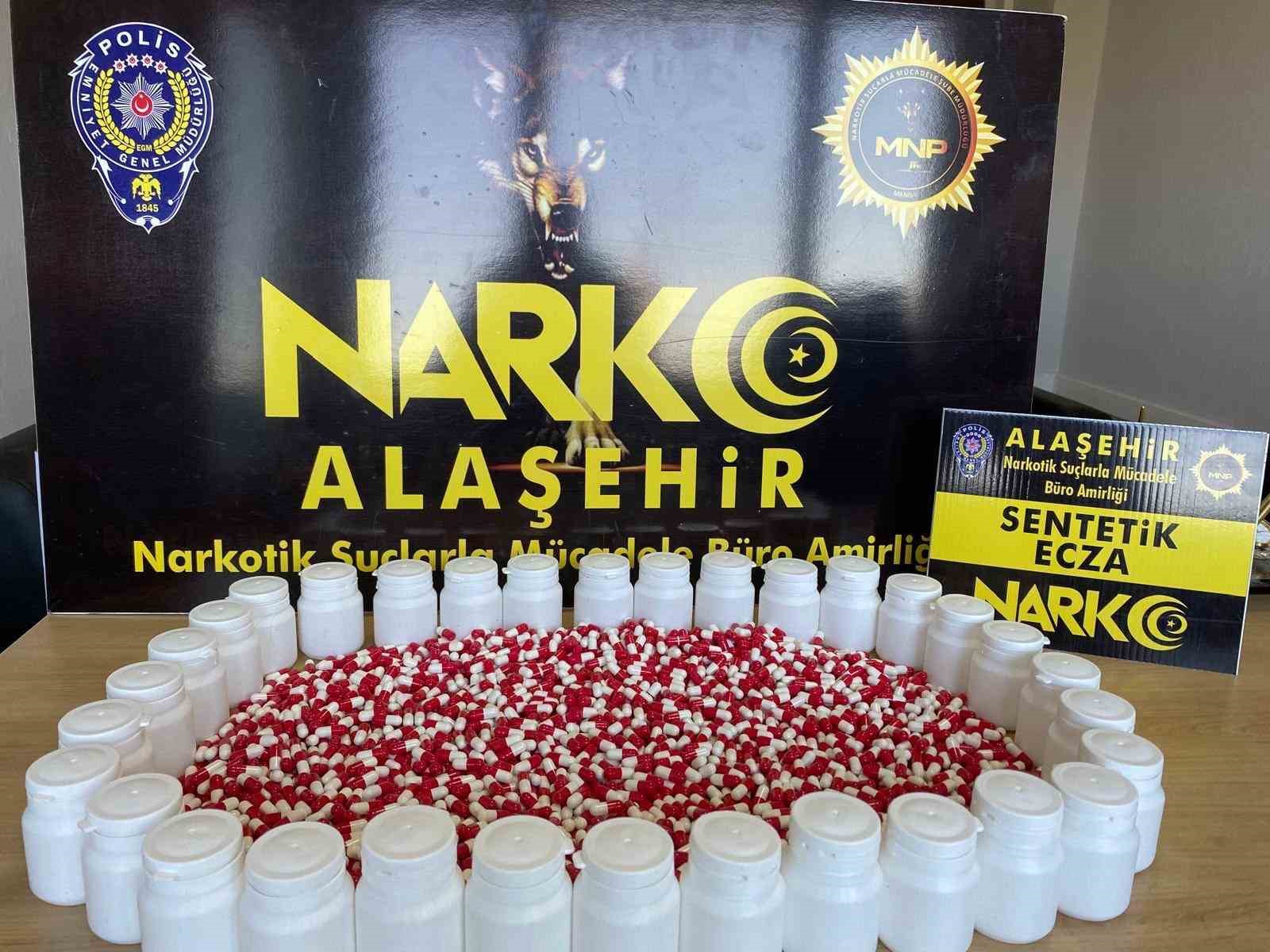 manisa-da-bin-803-sentetik-ecza-hap-ele-gecirildi