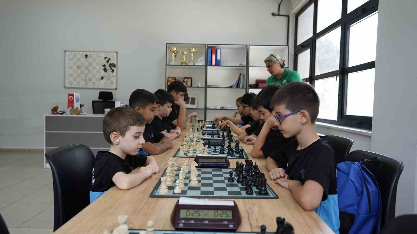 yildirim-da-yaz-spor-okullari-coskusu-suruyor