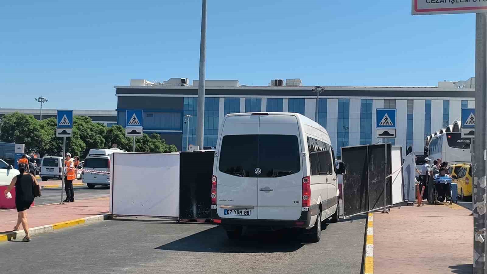 emekli-polis-kiz-arkadasini-tabancayla-vurarak-oldurdu