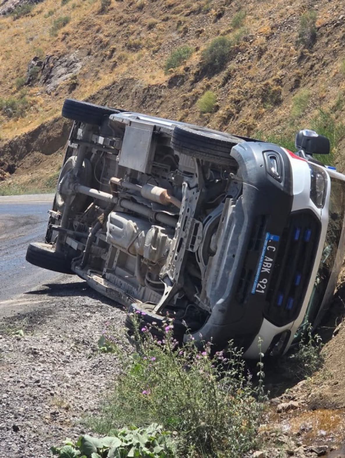 siirt-te-hastaya-giden-ambulans-devrildi