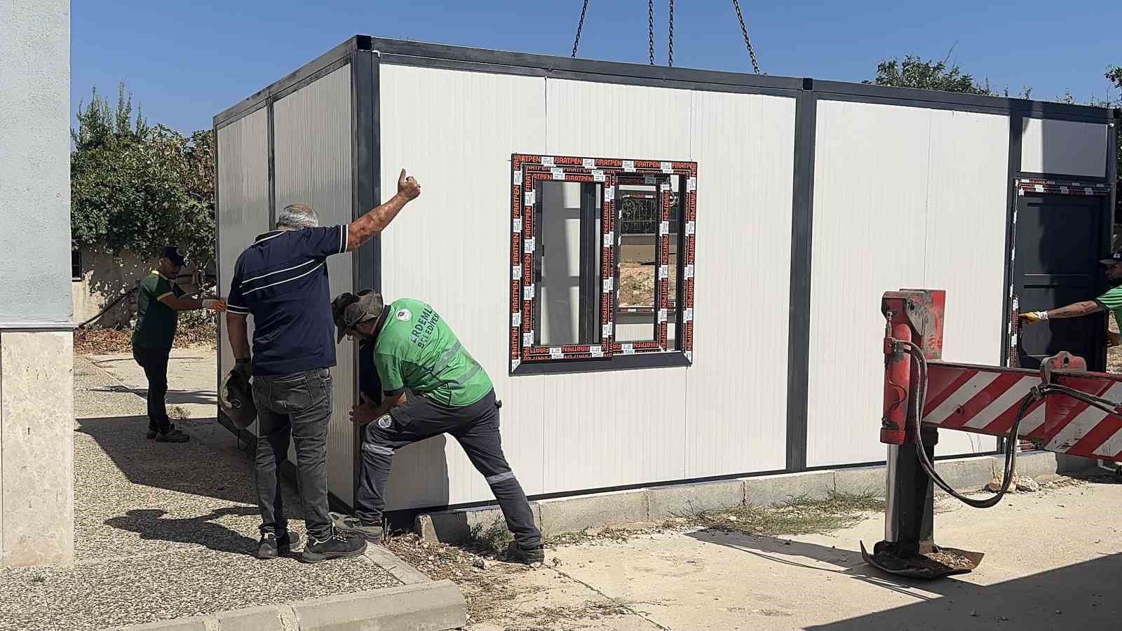 erdemli-de-ureten-belediye-egitimin-hizmetinde