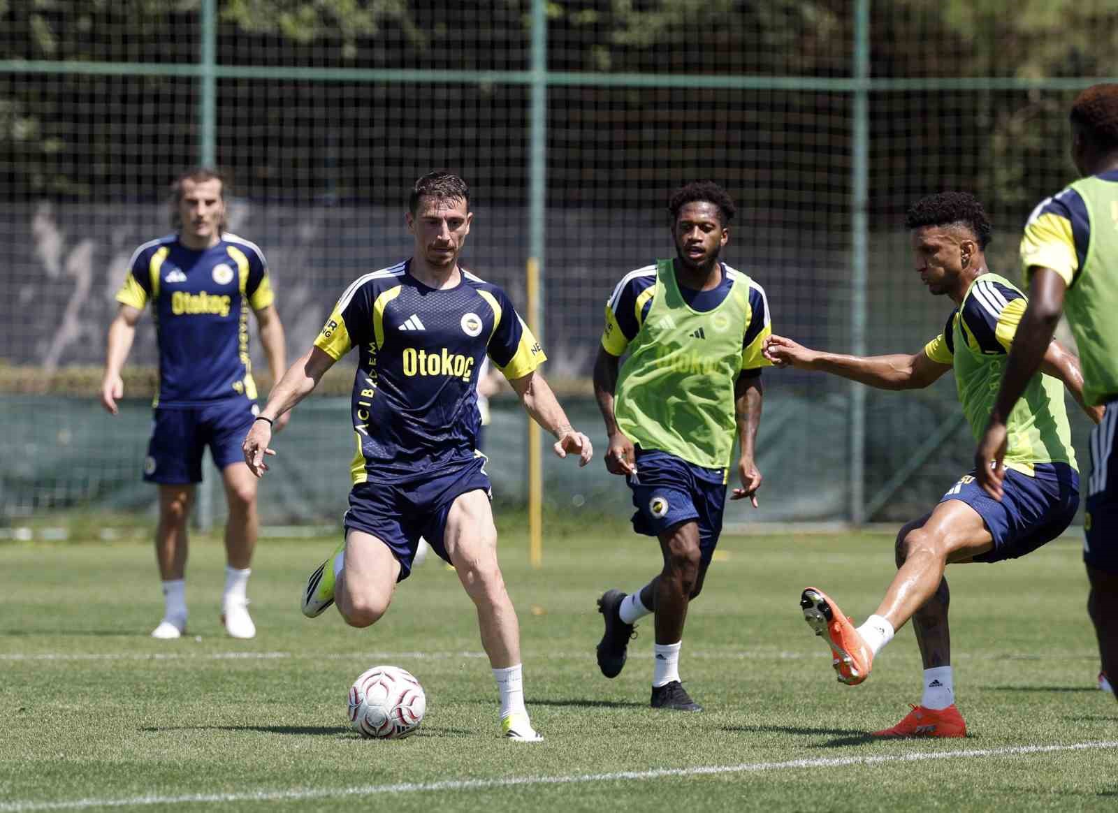fenerbahce-sturm-graz-rovansinin-hazirliklarina-ara-vermeden-basladi