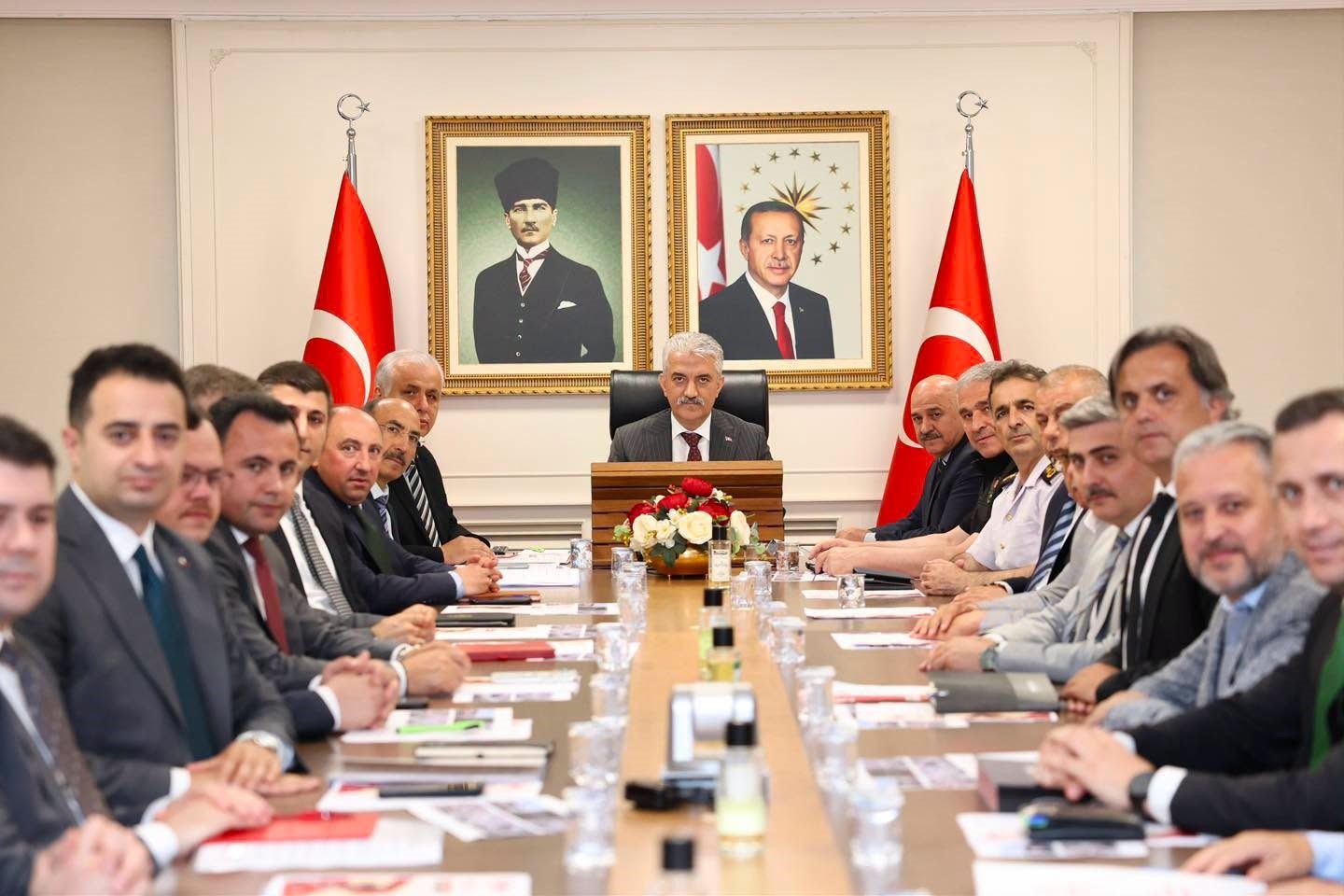 duzce-de-15-temmuz-etkinlikleri-icin-hazirlik-toplantisi-yapildi