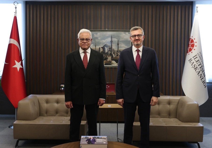 iletisim-baskani-duran-pakistan-in-ankara-buyukelcisi-junaid-ile-bir-araya-geldi