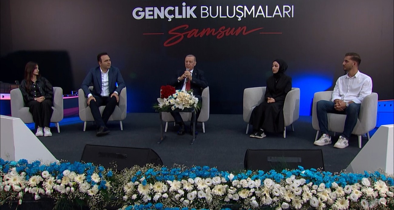 cumhurbaskani-erdogan-gencleri-siyasetin-merkezine-almak-bir-irade-meselesidir