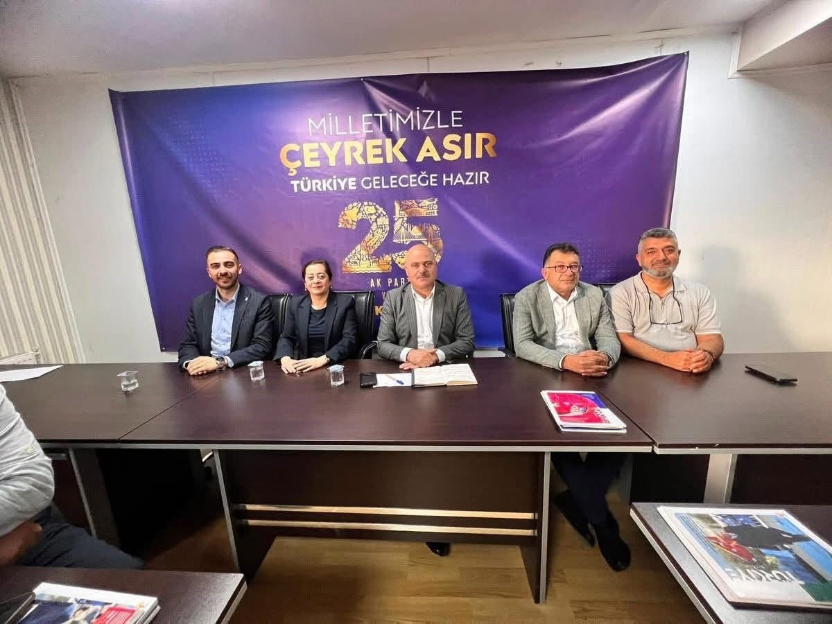 ak-parti-kars-teskilati-toplandi-saha-calismalari-masaya-yatirildi