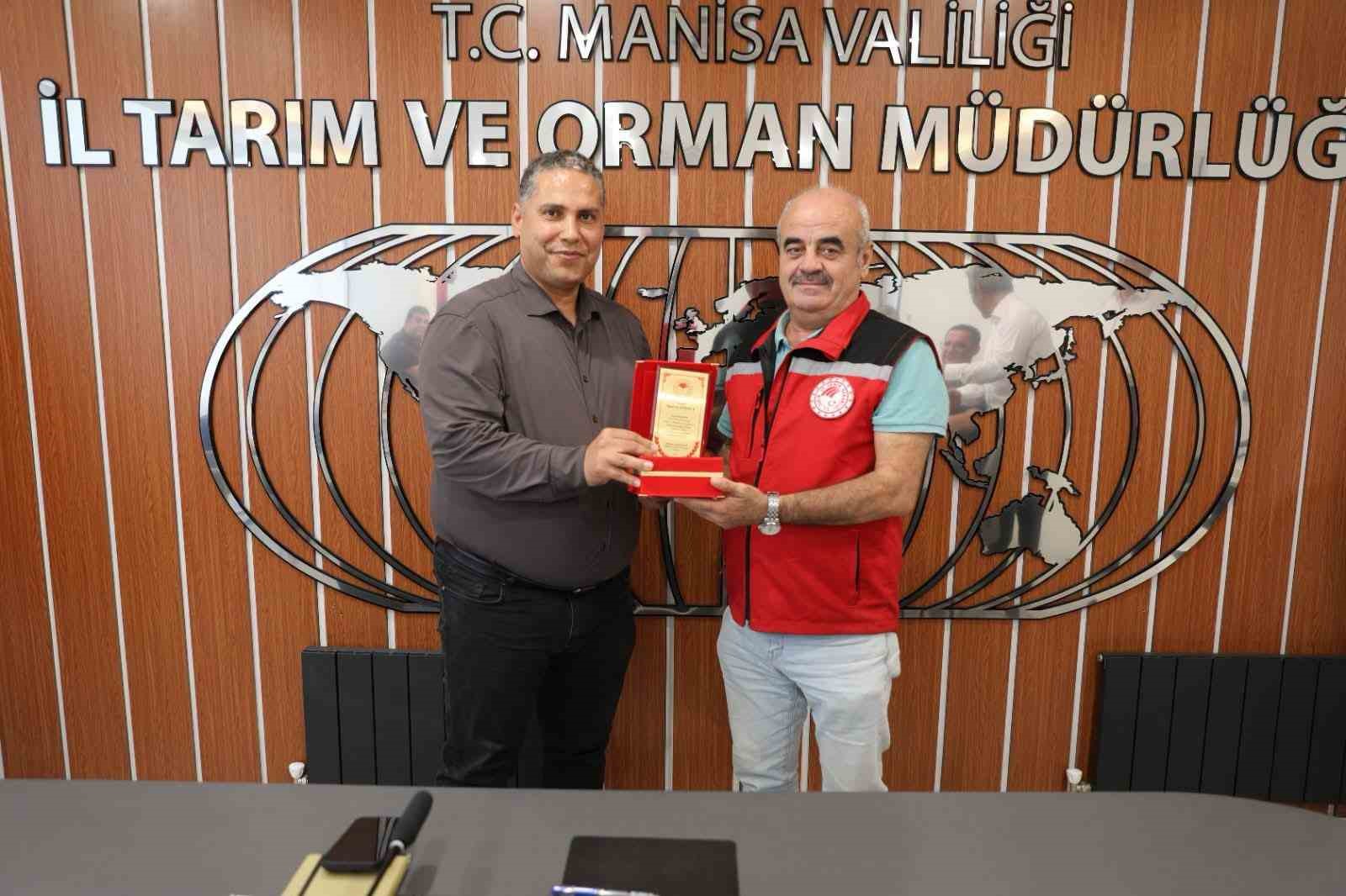 manisa-tarim-ve-orman-mudurlugunde-iki-isim-yeni-gorev-yerlerine-ugurlandi