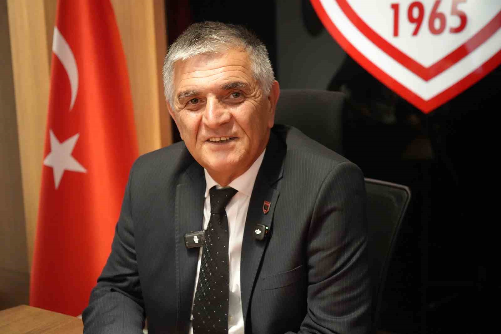 samsunspor-basin-sozcusu-cakir-sergen-yalcin-i-ciddiye-almiyorum