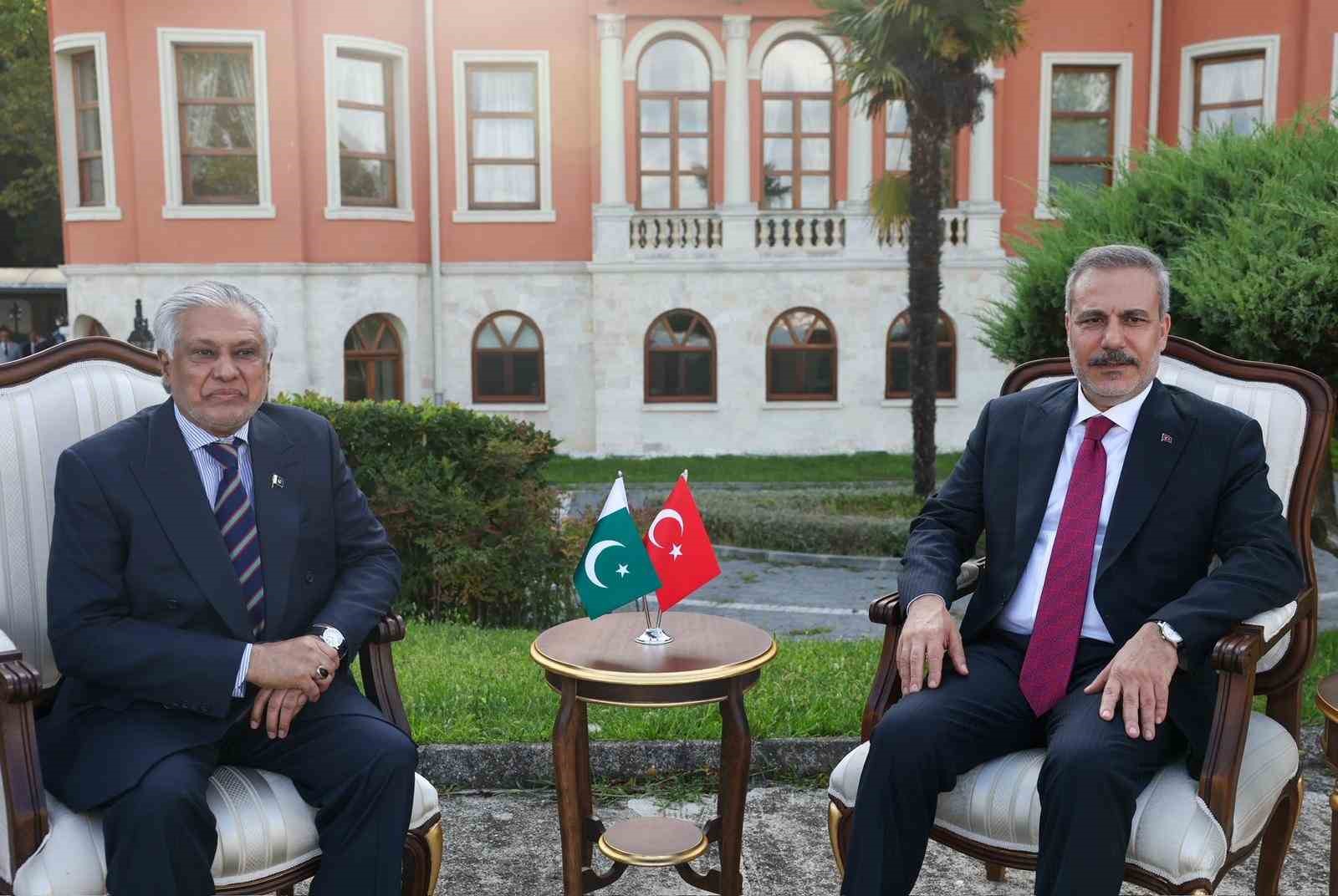 bakan-fidan-pakistanli-mevkidasi-dar-ile-bir-araya-geldi