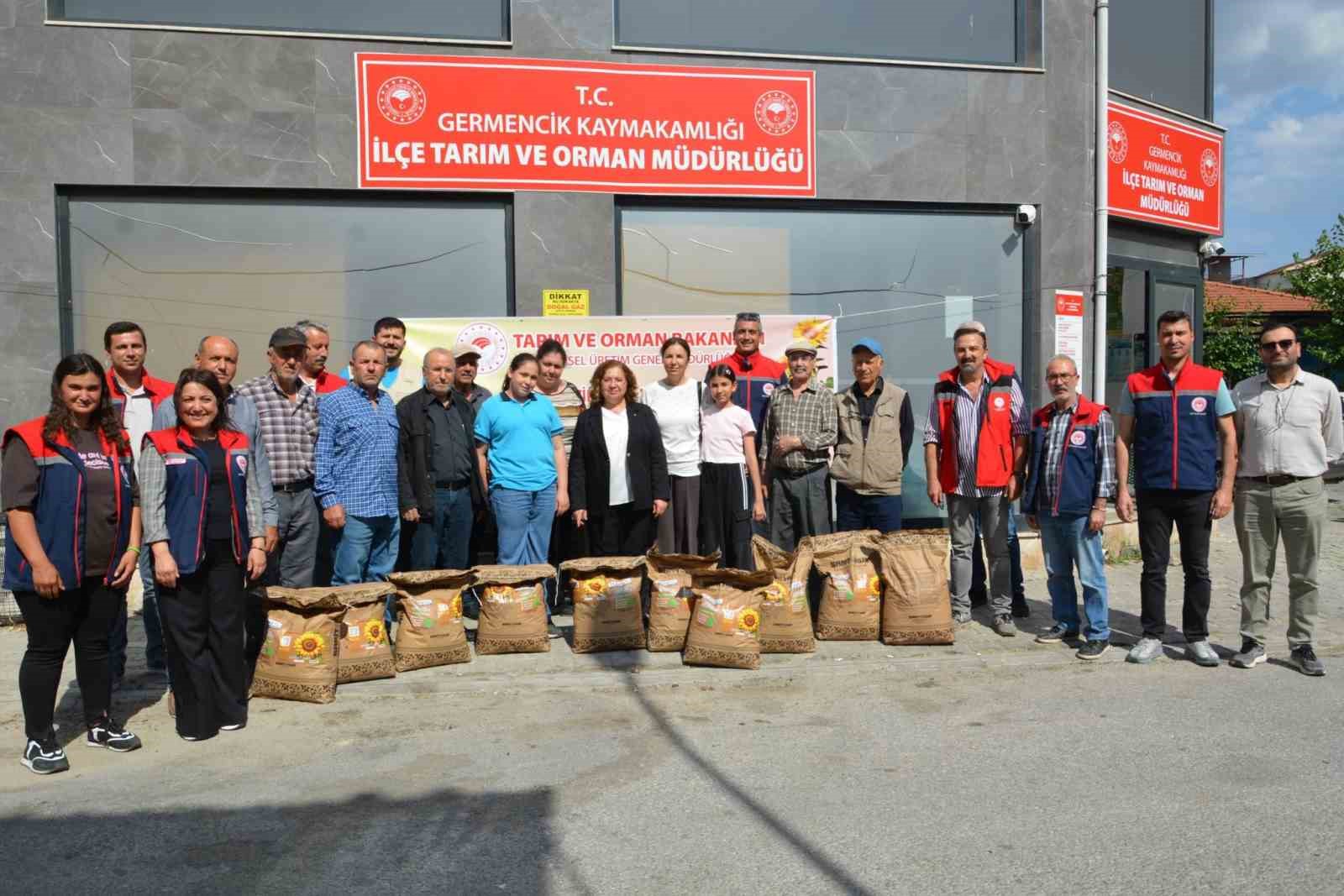 aydin-da-take-projeleriyle-ureticiye-tohum-destegi-suruyor
