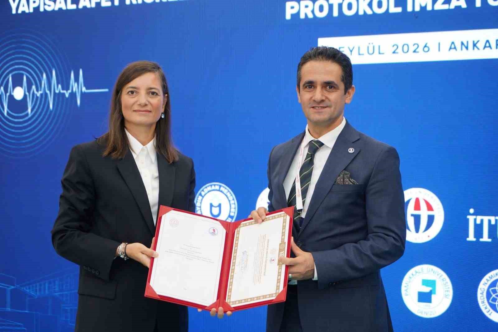 meb-ile-omu-arasinda-afet-risklerinin-azaltilmasina-yonelik-is-birligi