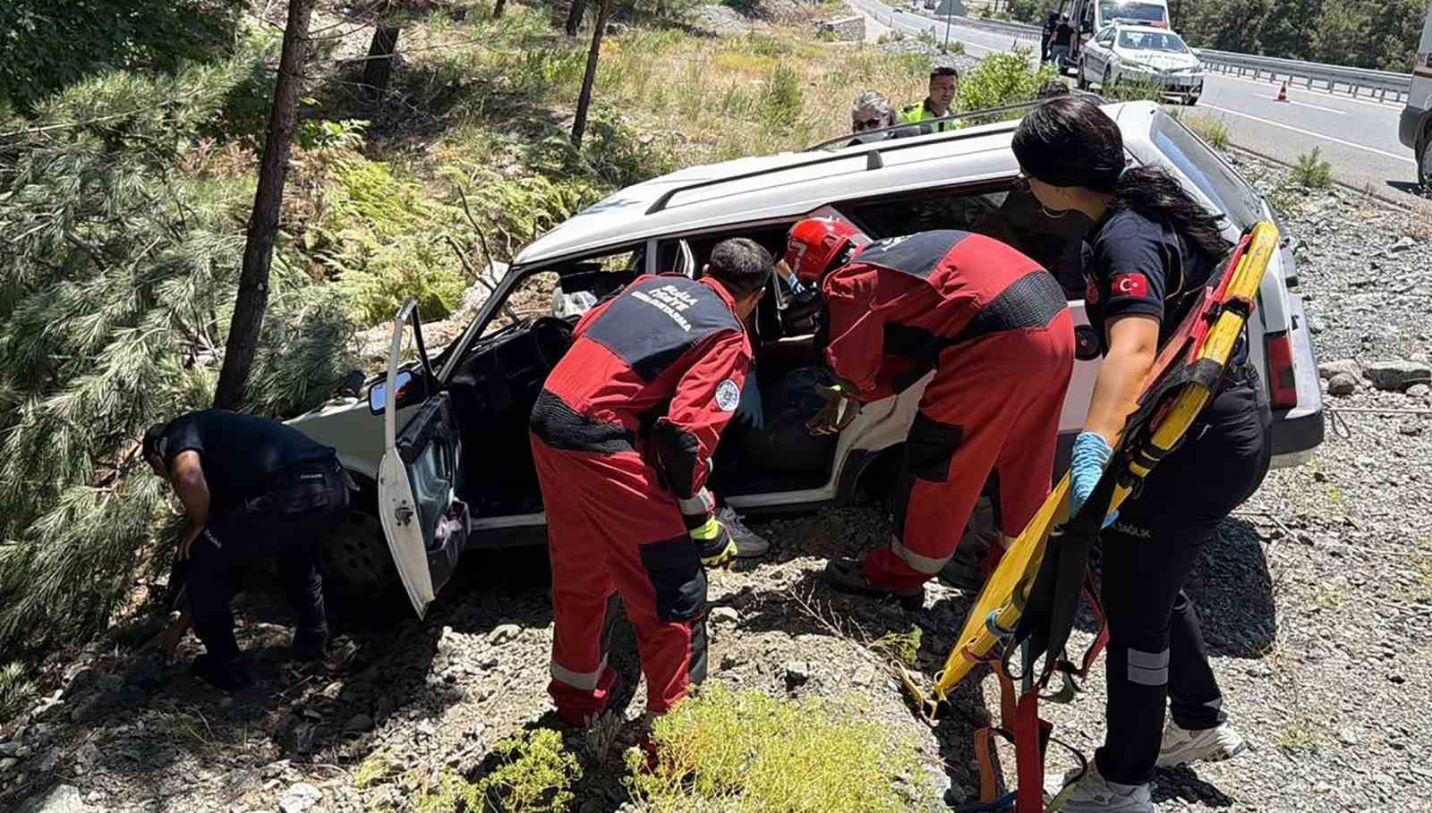 mugla-denizli-karayolunda-kaza-2-yarali