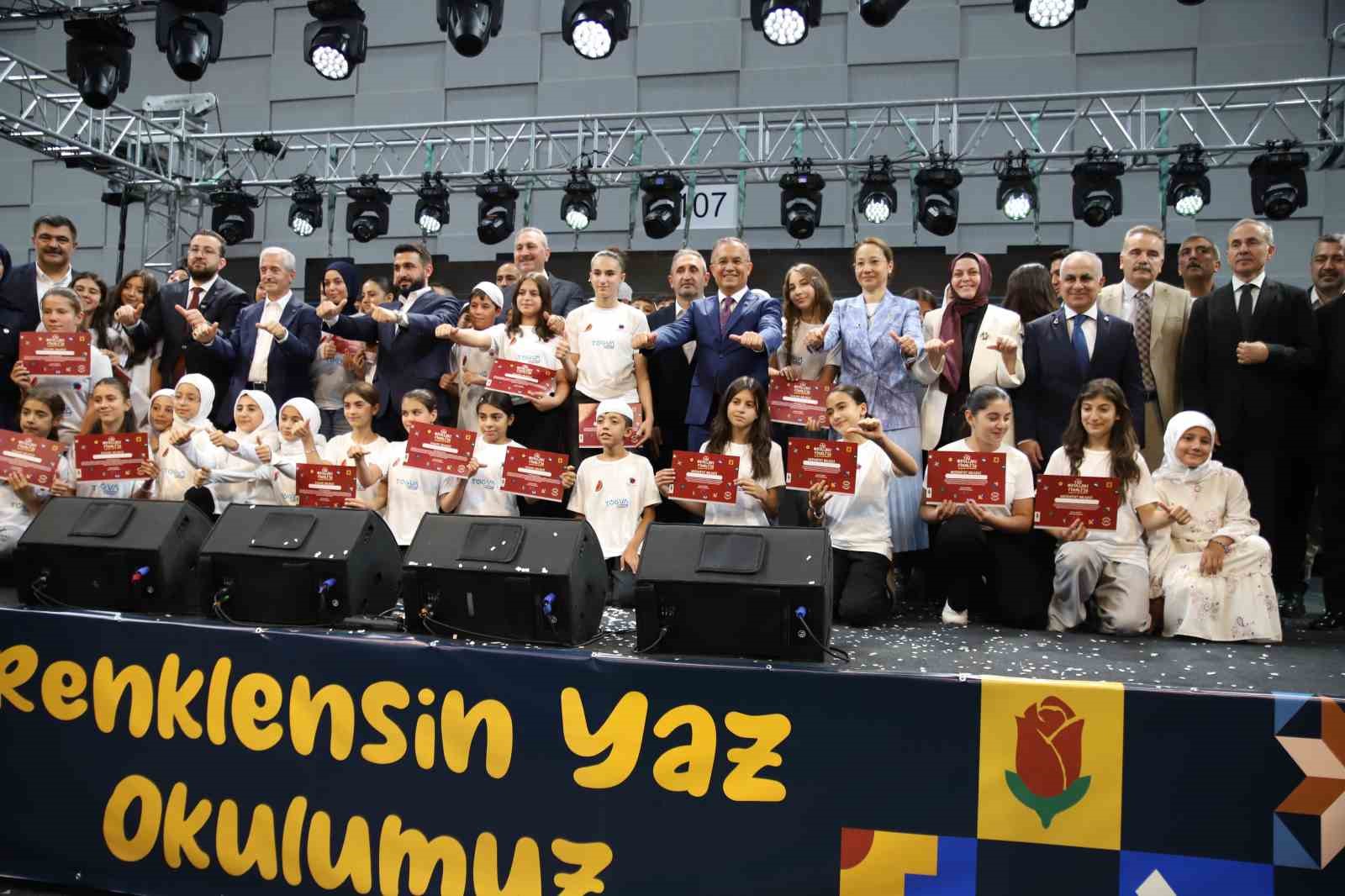 gaziantep-te-tugva-yaz-okulu-nda-renkli-kapanis