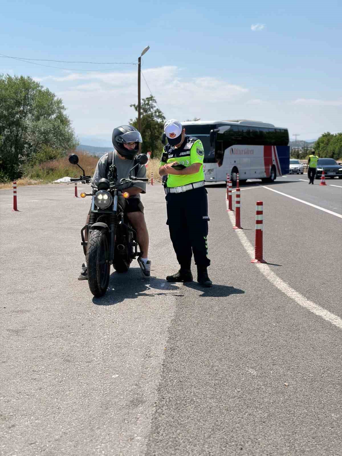 bilecik-te-motosiklet-suruculerine-guvenli-surus-egitimi