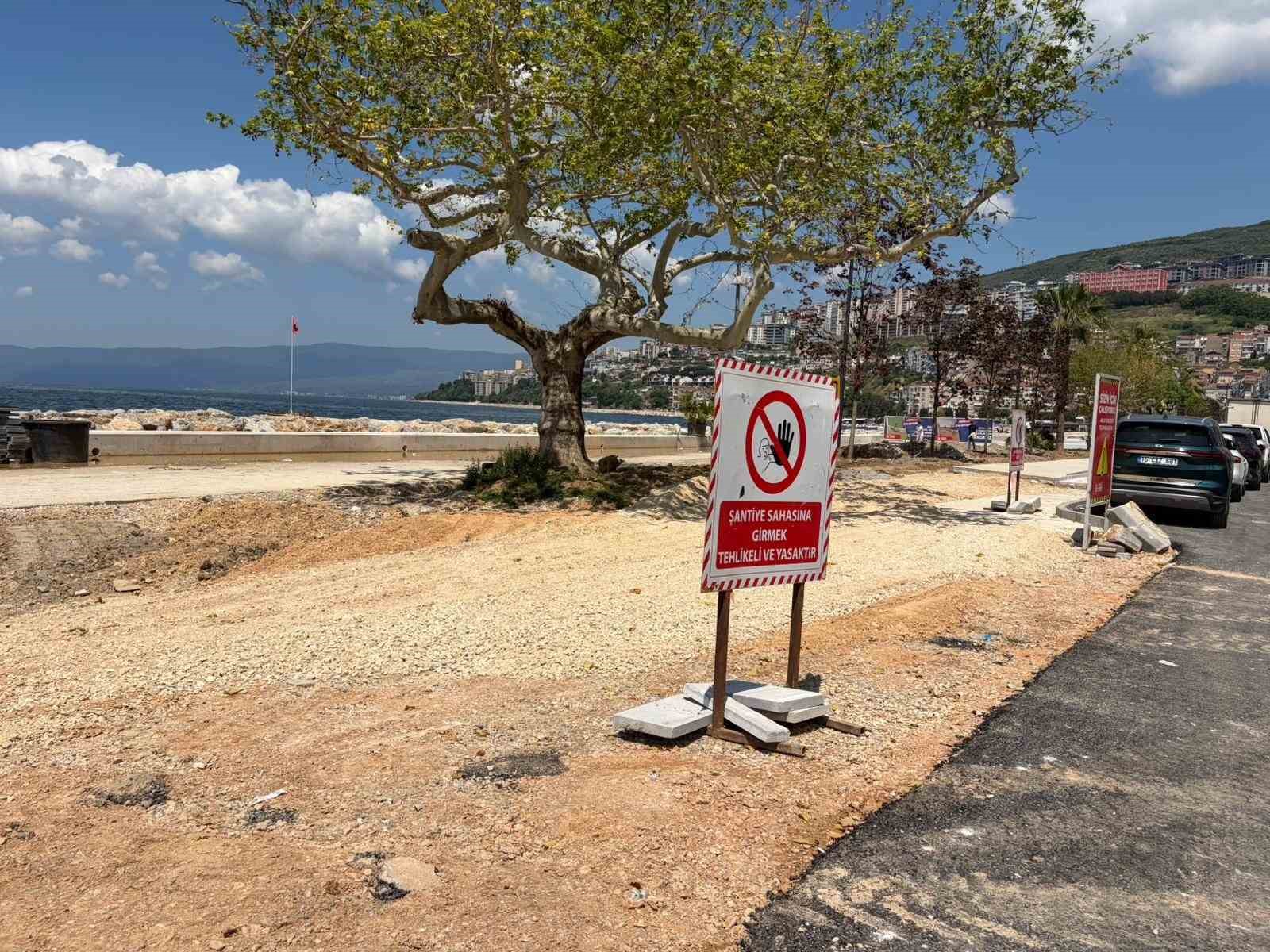 gemlik-sahil-calismalari-tum-hiziyla-suruyor