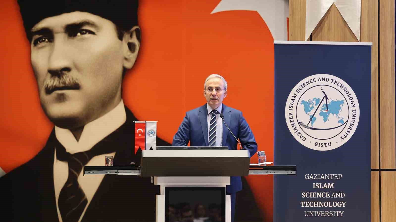 rektor-demir-gelecegin-hekimlerini-guclu-bir-akademik-ve-klinik-altyapiyla-yetistiriyoruz