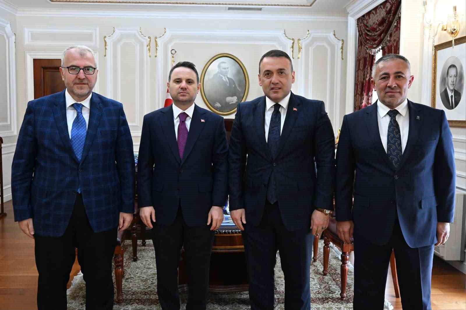 bilecik-heyeti-adalet-bakani-gurlek-ile-kentteki-calismalari-ve-projeleri-degerlendirdi