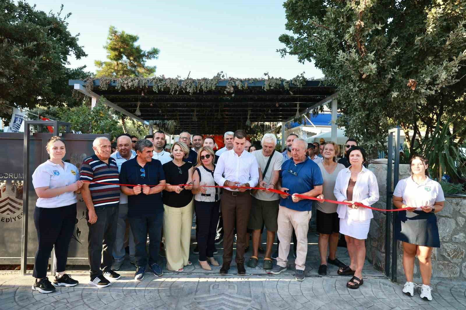 pinaralti-emekli-kafe-hizmete-acildi