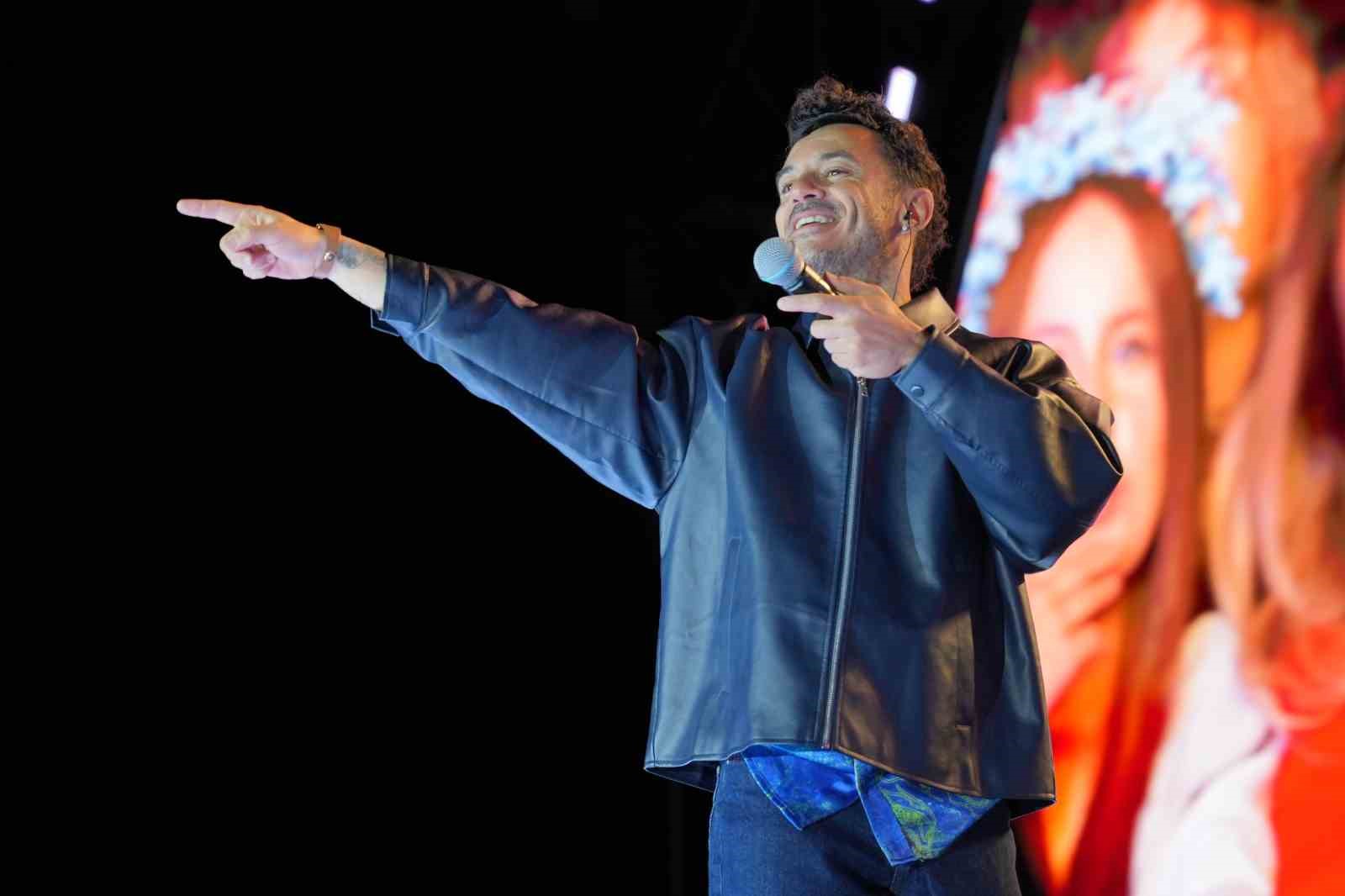 erzurum-da-festival-sahnesi-buray-la-renklendi