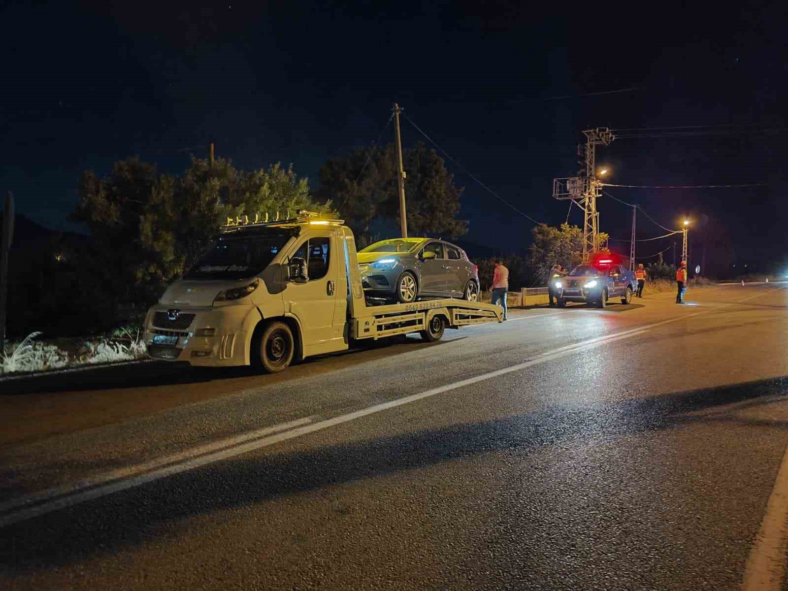 isparta-da-motosiklet-ile-otomobil-carpisti-1-yarali