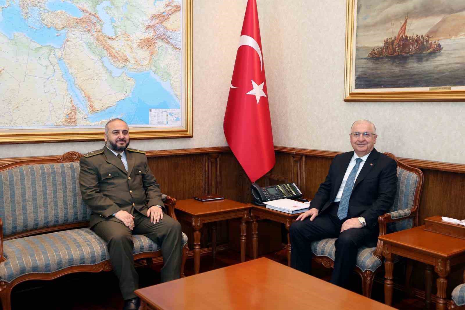 bakan-guler-suriyeli-mevkidasi-ebu-kasra-ile-gorustu