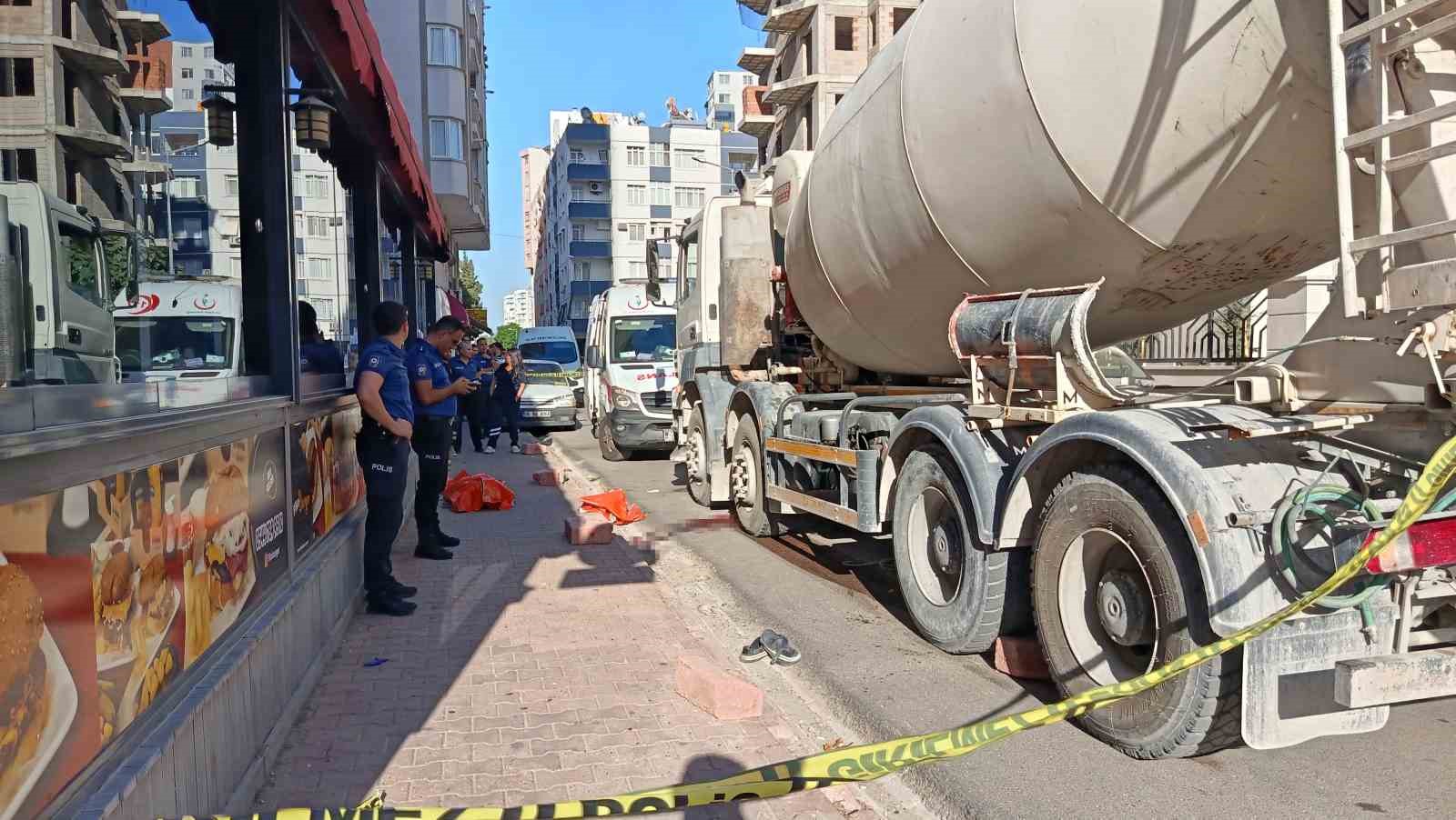 beton-mikserinin-ezdigi-bir-kisi-hayatini-kaybetti