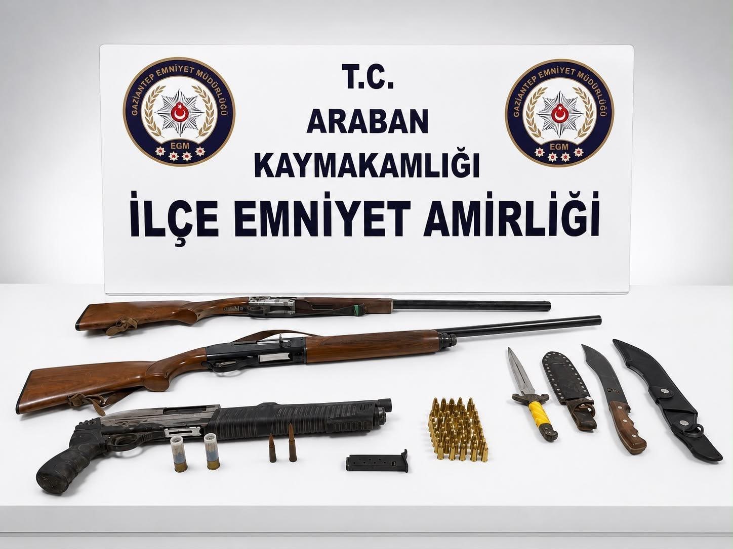gaziantep-te-3-adet-ruhsatsiz-tufek-ele-gecirildi-1-gozalti