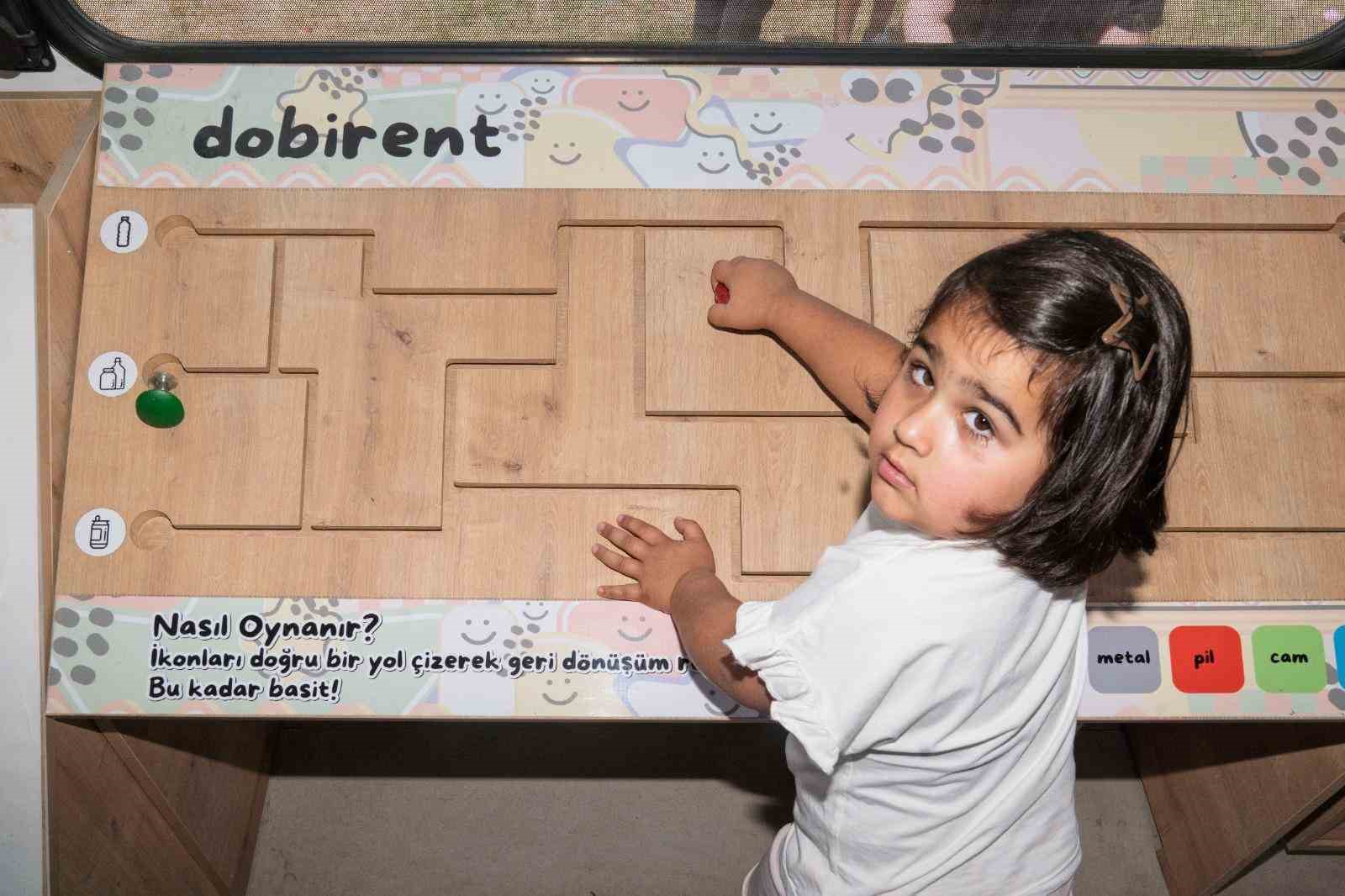 dobidob-la-cocuklara-geri-donusum-bilinci-asilaniyor