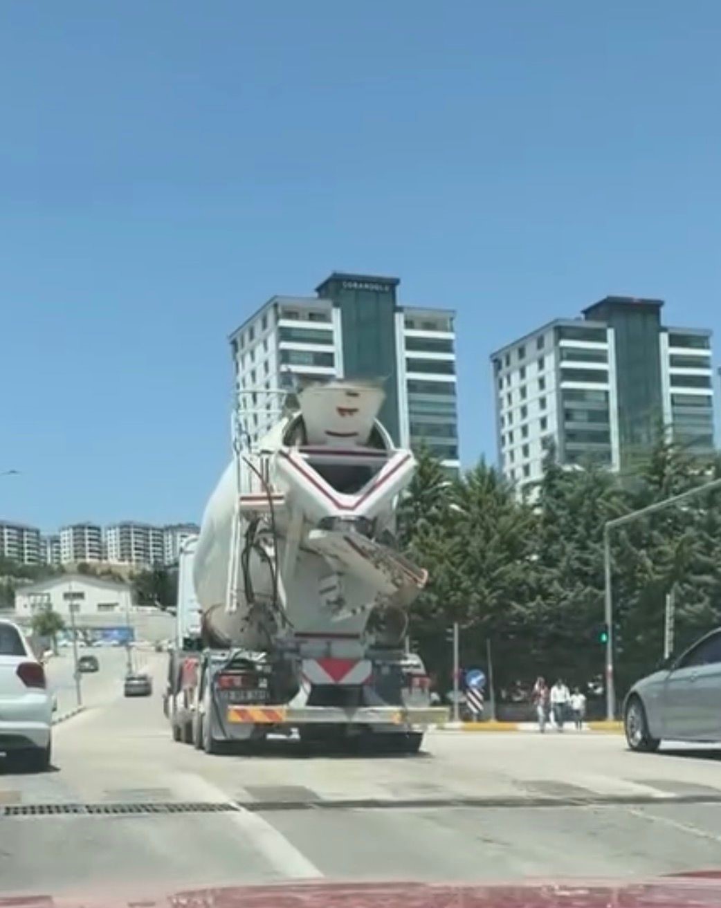 elazig-da-asfalta-beton-doken-firmaya-839-bin-tl-ceza-yazildi