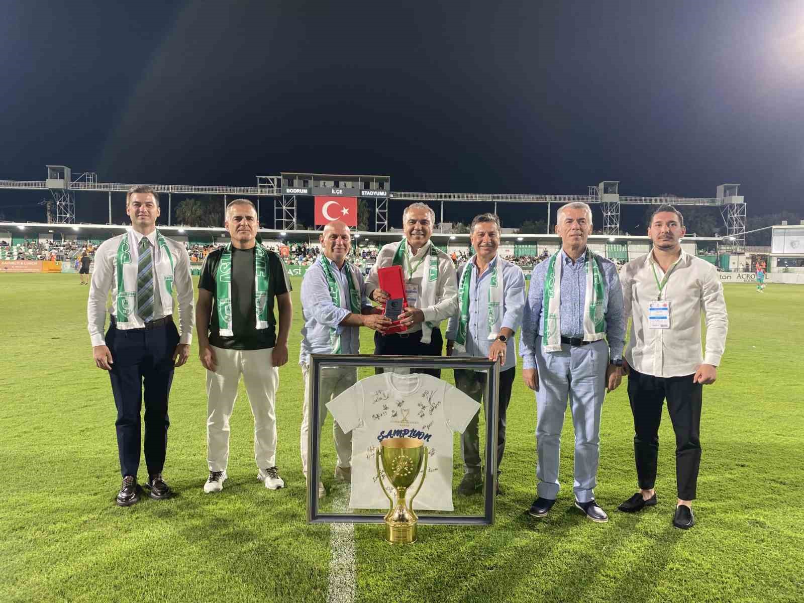 yalikavakspor-un-cumhurbaskanligi-kupasi-bodrum-ilce-stadi-nda-paylasildi
