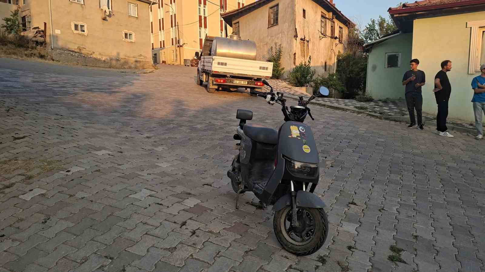 hisarcik-ta-elektrikli-bisiklet-kazasi-14-yasindaki-cocuk-yaralandi