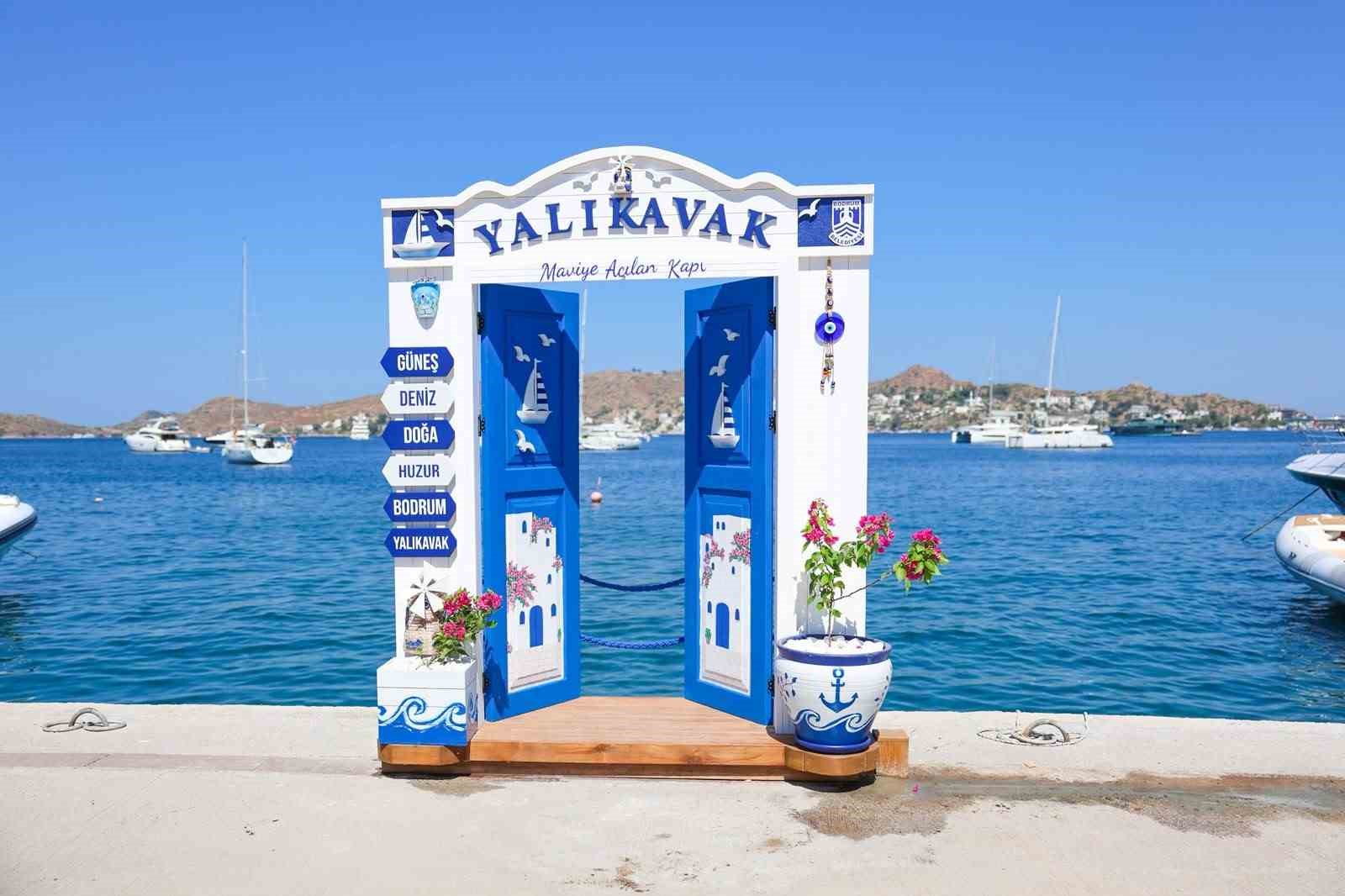 maviye-acilan-kapinin-ucuncu-duragi-yalikavak