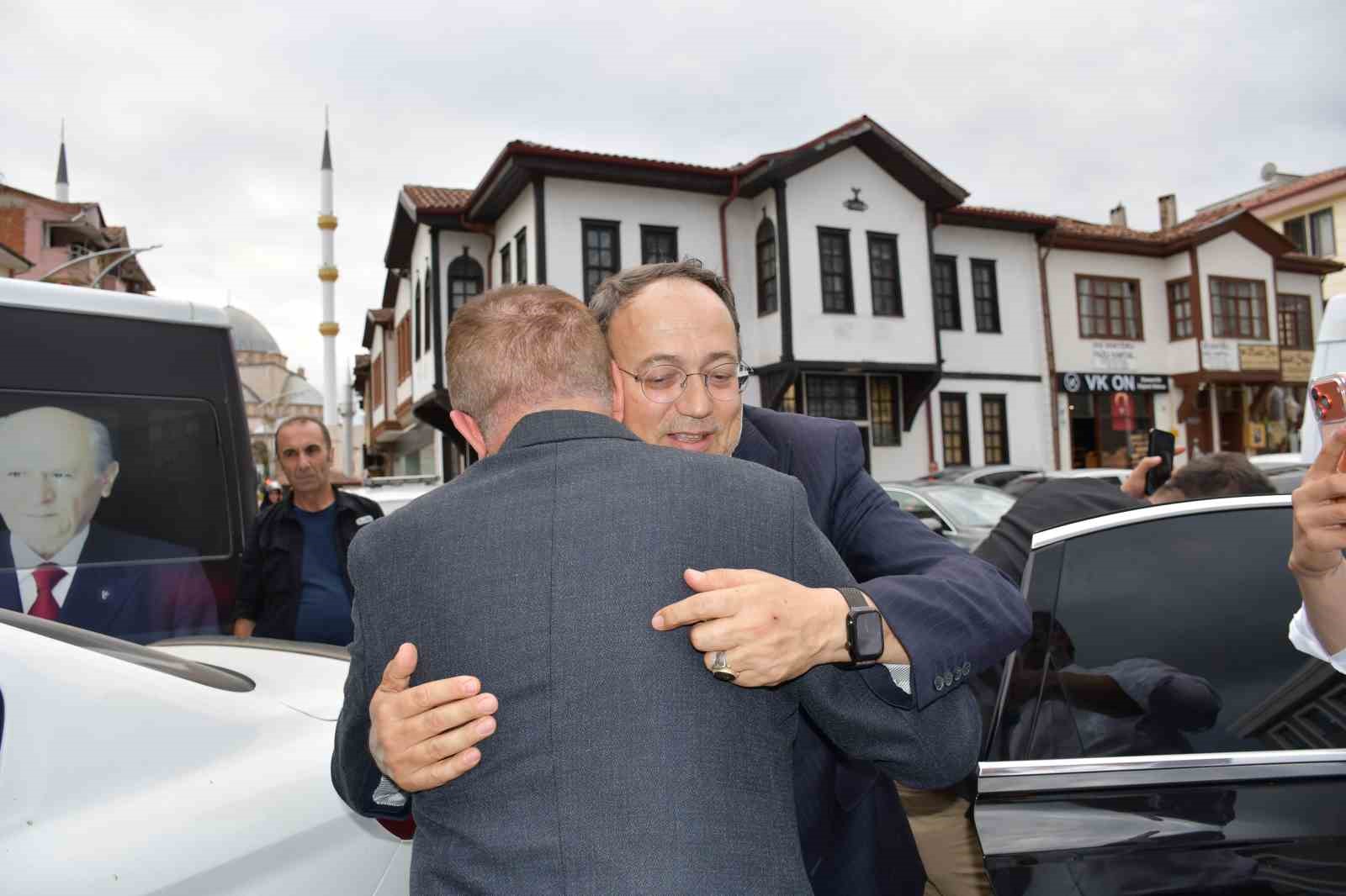 mhp-den-vezirkopru-ye-hayirli-olsun-ziyareti