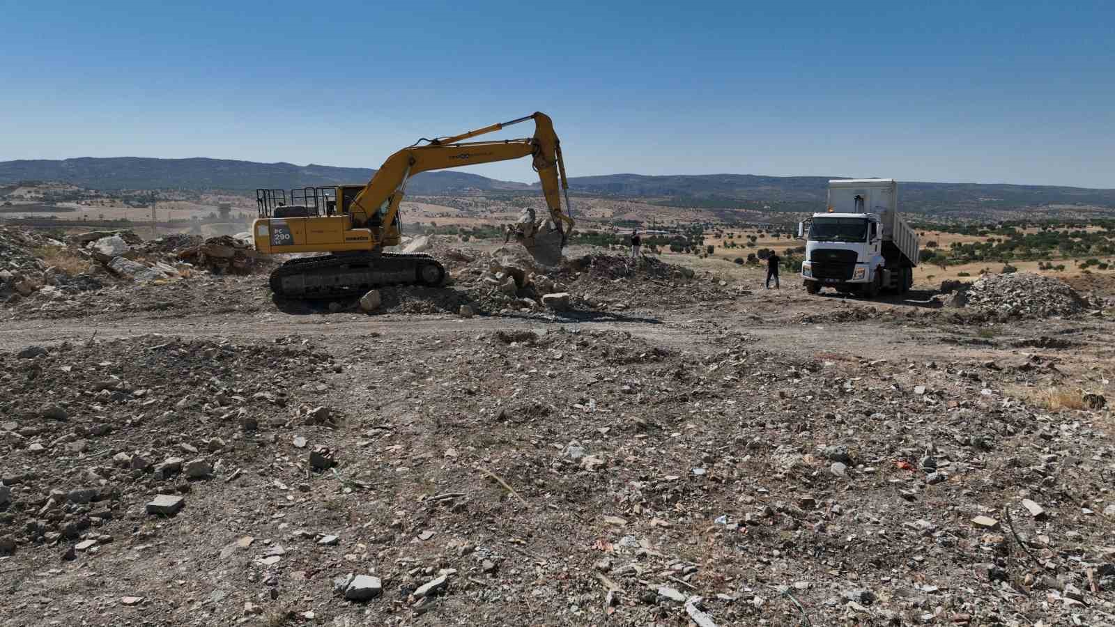 dicle-de-15-yillik-cop-depolama-alani-rehabilite-edildi