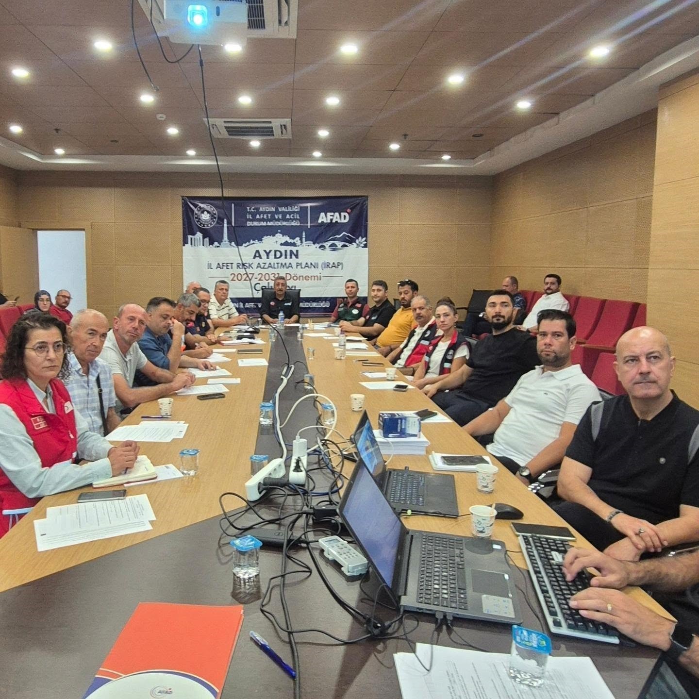 aydin-da-sel-ve-taskinlara-karsi-alinacak-onlemler-konusuldu