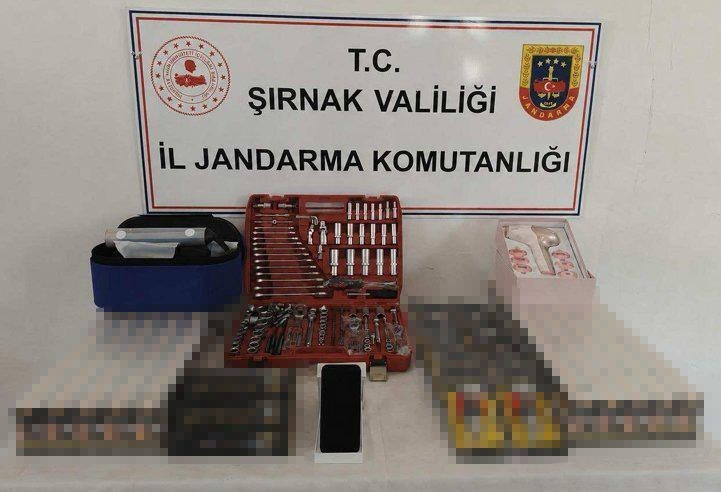 sirnak-ta-jandarma-ekipleri-18-milyon-764-bin-liralik-kacak-malzeme-ele-gecirildi
