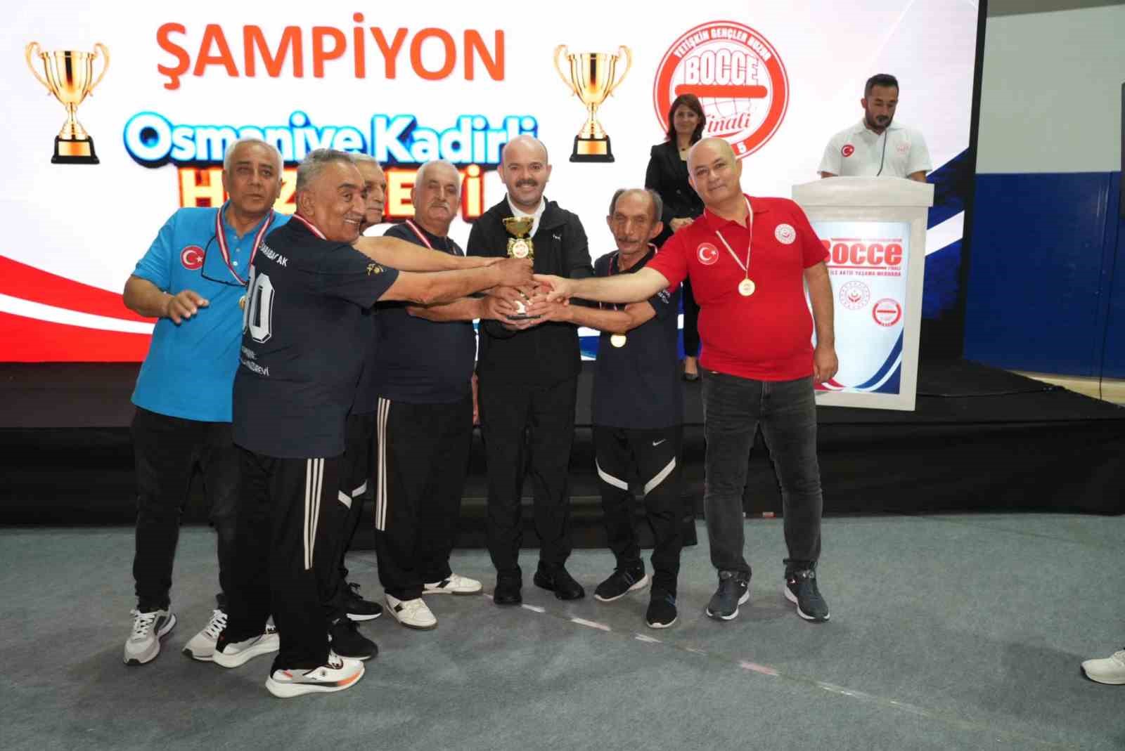 8-yetiskin-gencler-huzur-bocce-ligi-nde-sampiyonluk-osmaniye-huzurevi-nin